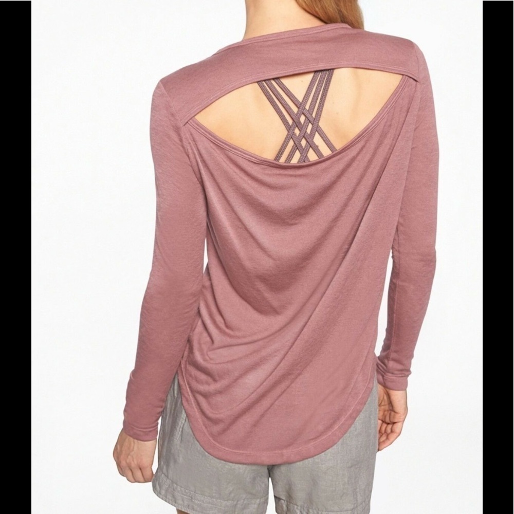 🌸2//$25 Athleta Pink Blush Breezy Long Sleeve Top Diamond Cut-out Relaxed Cut